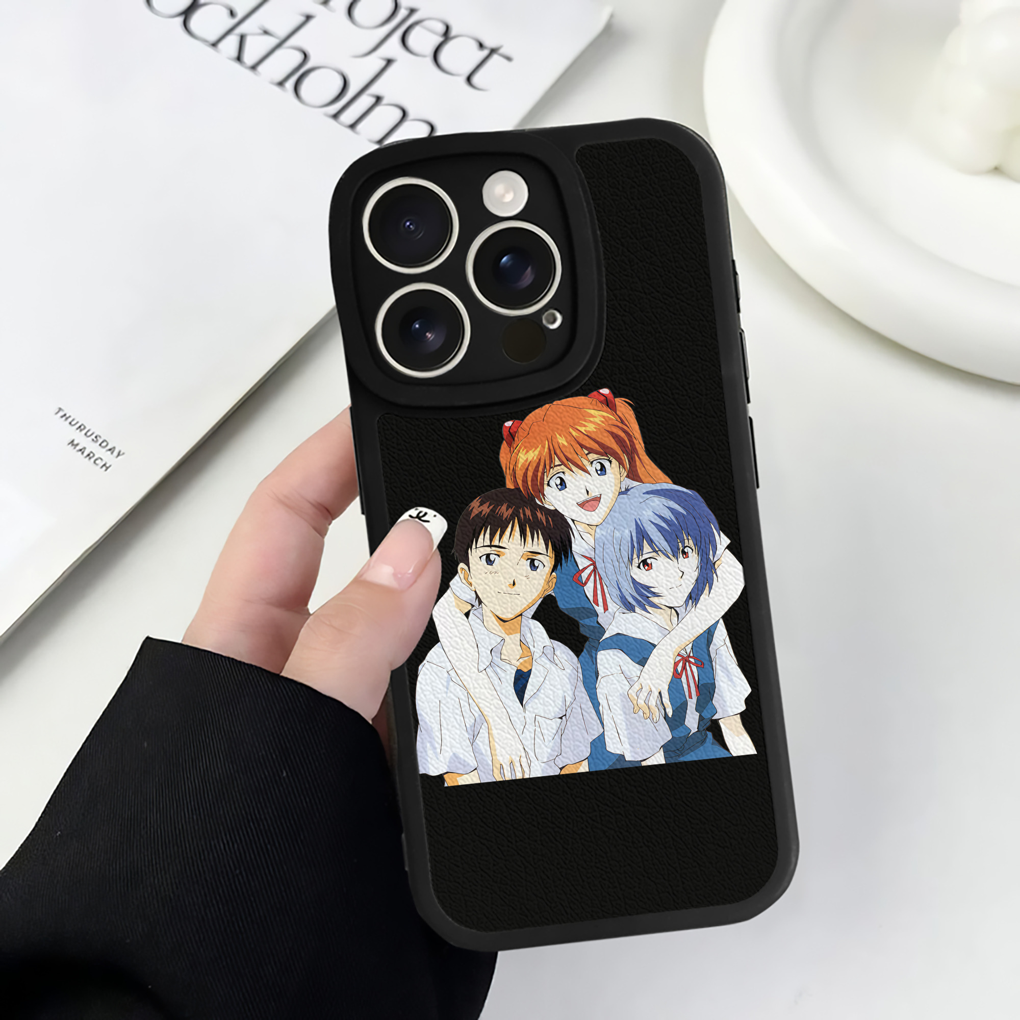 （画像用） EVA 新世紀エヴァンゲリオン 【iPhone 16シリーズ対応】シリコンスマホケース（レザー調） 材質：シリコン